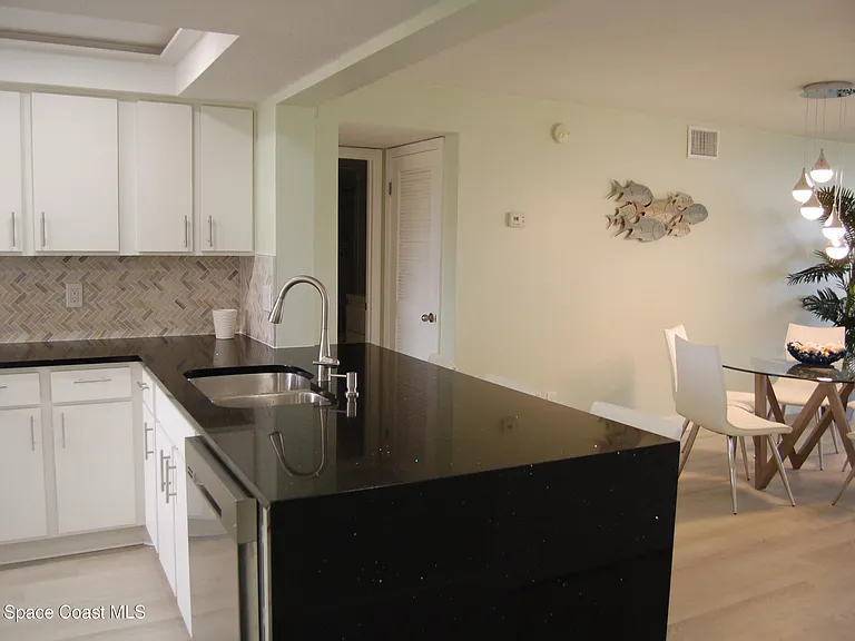 1860 N Atlantic Ave #B405 — Photo 5