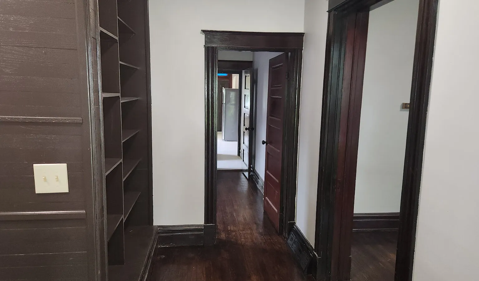 5 bed, 2.0 bath, $2,500 — Photo 2