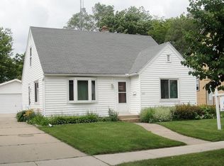 243 E Bank St, Fond Du Lac, WI 54935