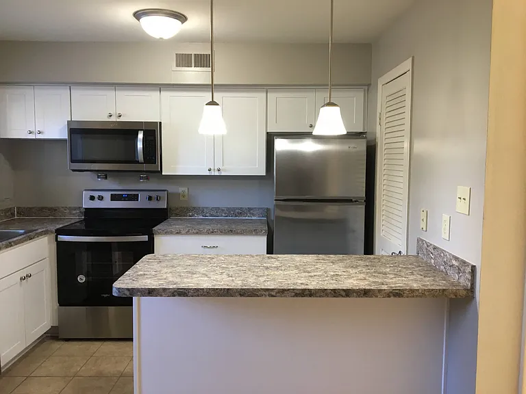 Turnberry Wells Townhomes — Photo 14