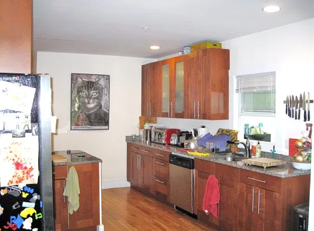 102 Sycamore St #2