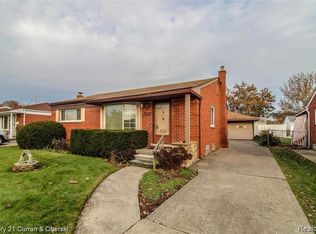 5838 Cambourne Rd, Dearborn Heights, MI 48127