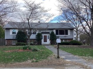 32 Oneida St, Methuen, MA 01844