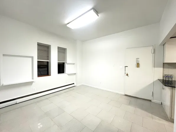 167 Sands Street 217 image 2 of 15