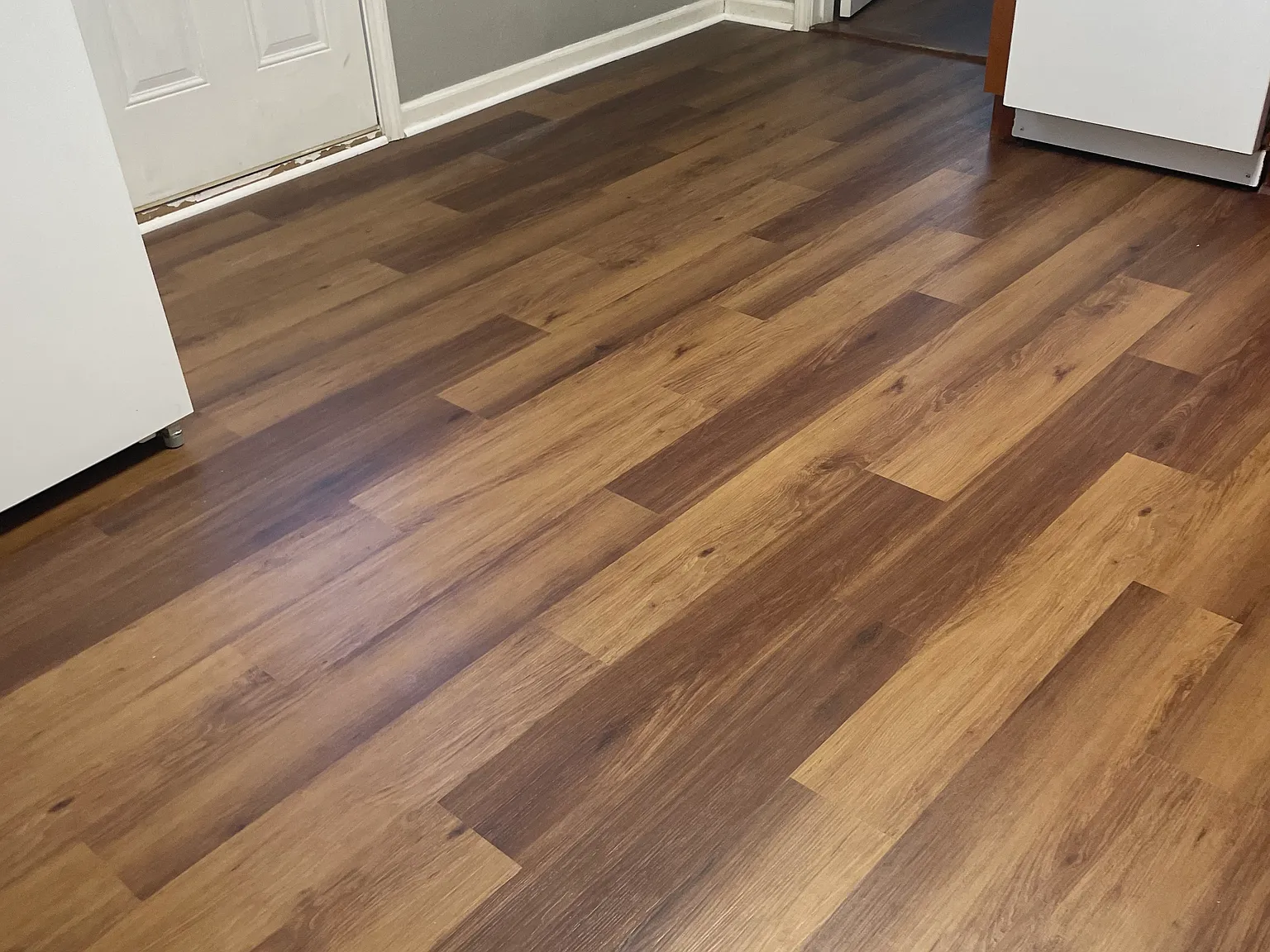 2 bed, 750 sqft, $1,300 — Photo 3
