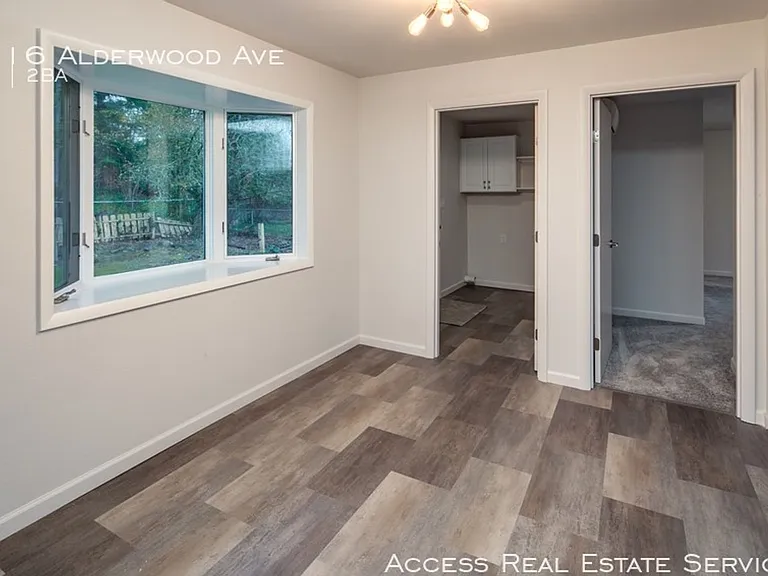 2916 Alderwood Ave — Photo 10