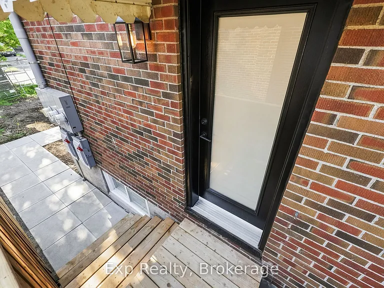 372 Major St #B — Photo 5