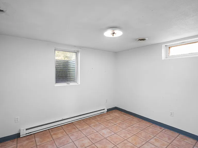 1022 24th Ave S — Photo 20