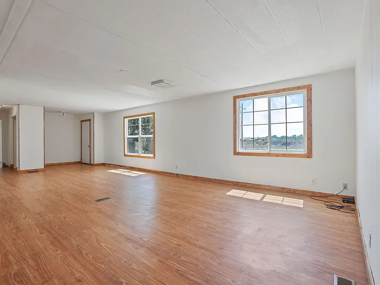 12 N 2162 W — Photo 3