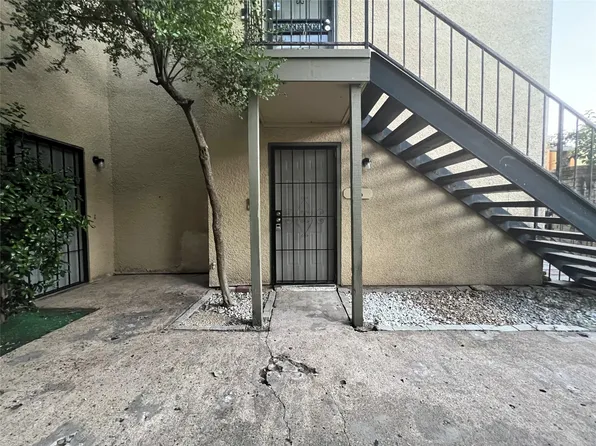 8560 Park Ln #136, Dallas, TX 75231