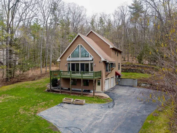 182 Mills Shore Drive, Hampstead, NH 03841