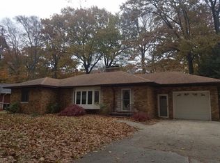 4042 Stamford Dr, Norton Shores, MI