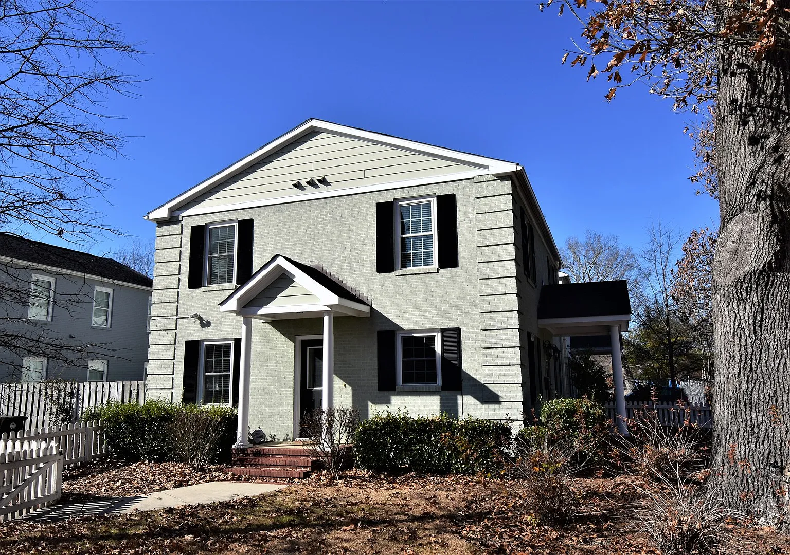Coming Soon Renovated 4 Br/3 Ba Haymount Charmer (Pets Considered) — Photo 2