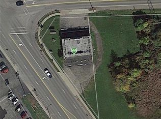 3621 Military Rd, Niagara Falls, NY 14305