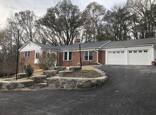 5740 Knob Rd, Nashville, TN 37209