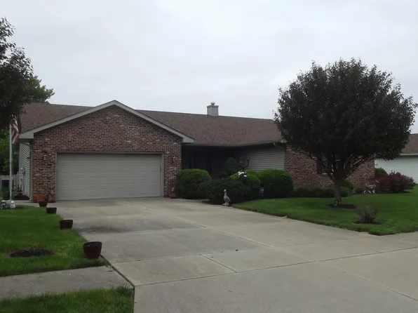 1207 Sarasota Ct, Chatham, IL 62629