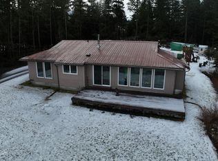 304 Sandy Beach Rd, Petersburg, AK 99833