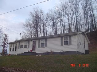 181 Grey Dr, Evans, WV 25241