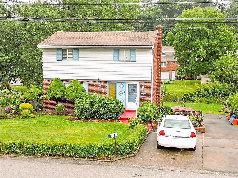 1st image of 365 Crescent Garden Dr