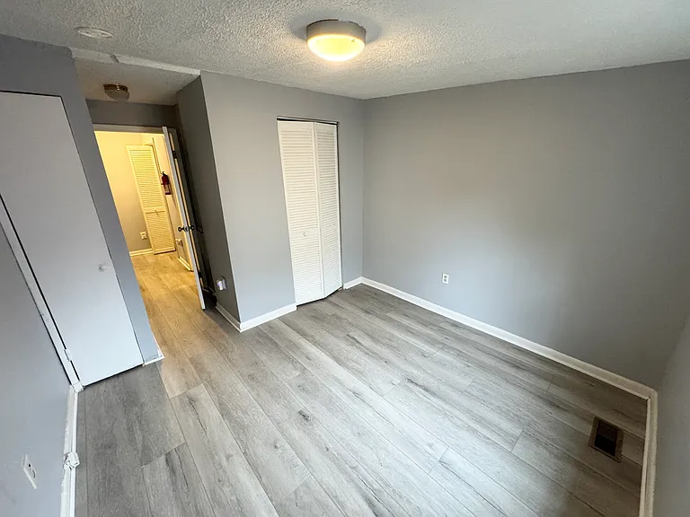 1537 A St SE — Photo 6