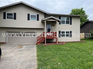 63 Oakridge West Dr, Saint Peters, MO 63376