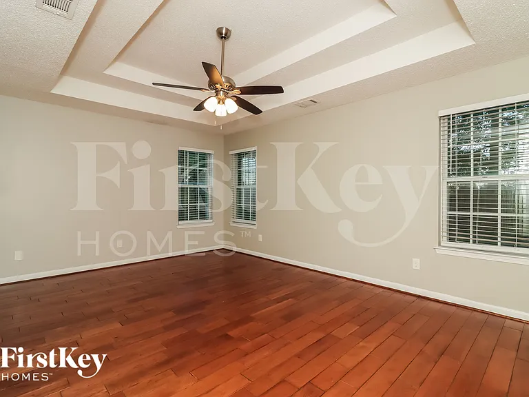 1310 Invermere Dr SE — Photo 11