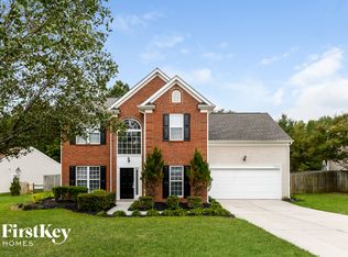 16226 Greybriar Forest Ln, Charlotte, NC 28278