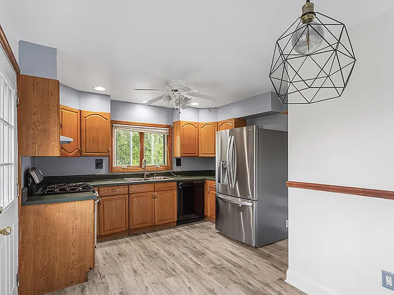 102 Island Ave — Photo 18