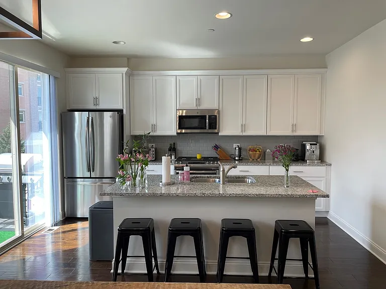 1206 Byrne Blvd — Photo 4
