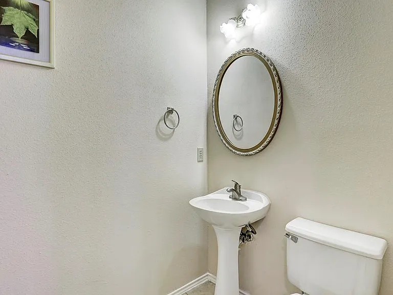 2210 Robinsons Ferry Rd — Photo 6