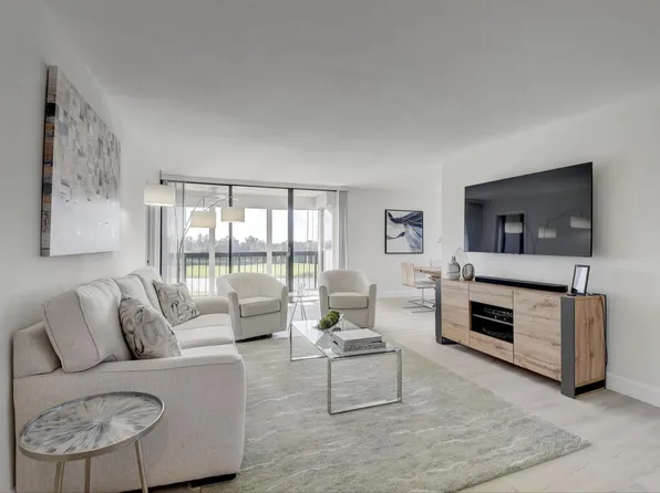 1565 Bridgewood Drive, Boca Raton, FL 33434