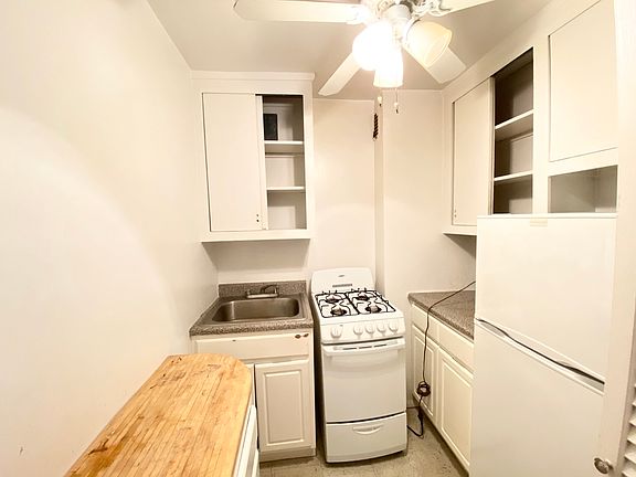 5th image of 408 W 34th St APT 6E