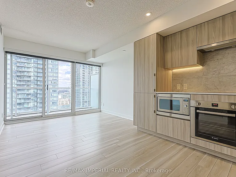 17 Bathurst St #2707 — Photo 13