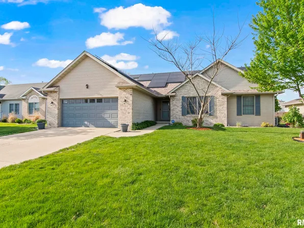 421 Turtle Dove Dr, Sherman, IL 62684