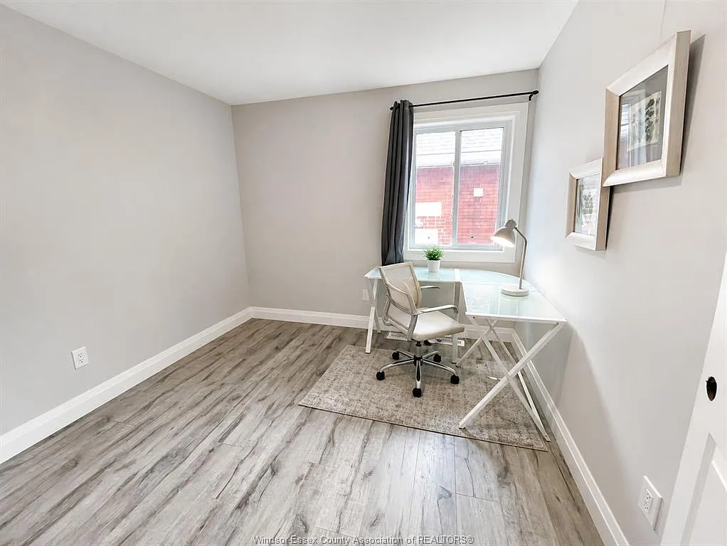 1 bed, 400 sqft, $1,090 — Photo 4
