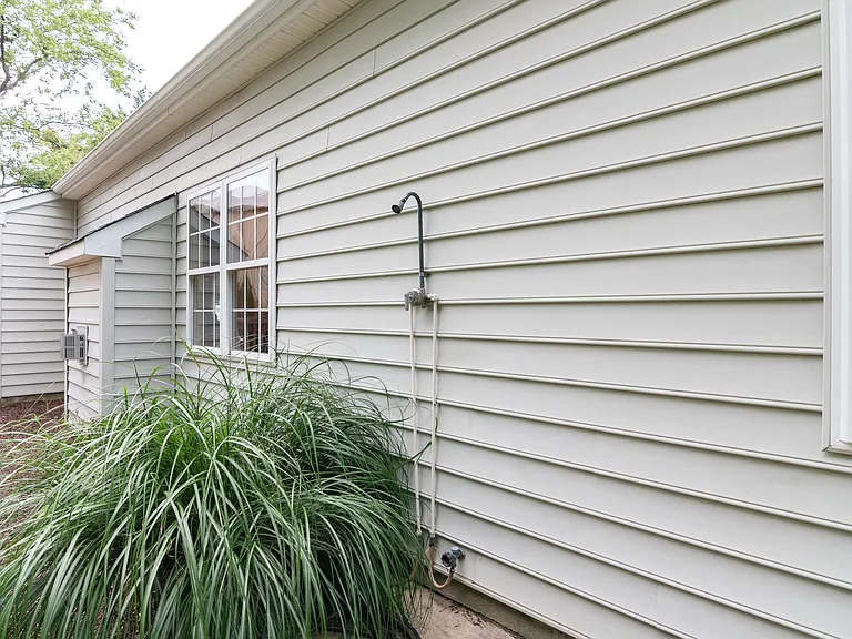 104 Drexel Ct — Photo 36