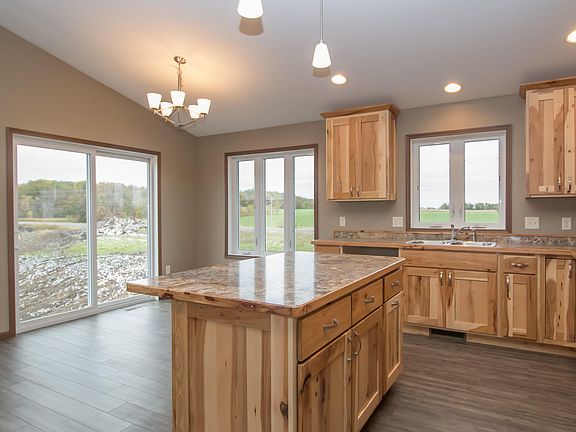 5th image of 8315 Talon Cir NW