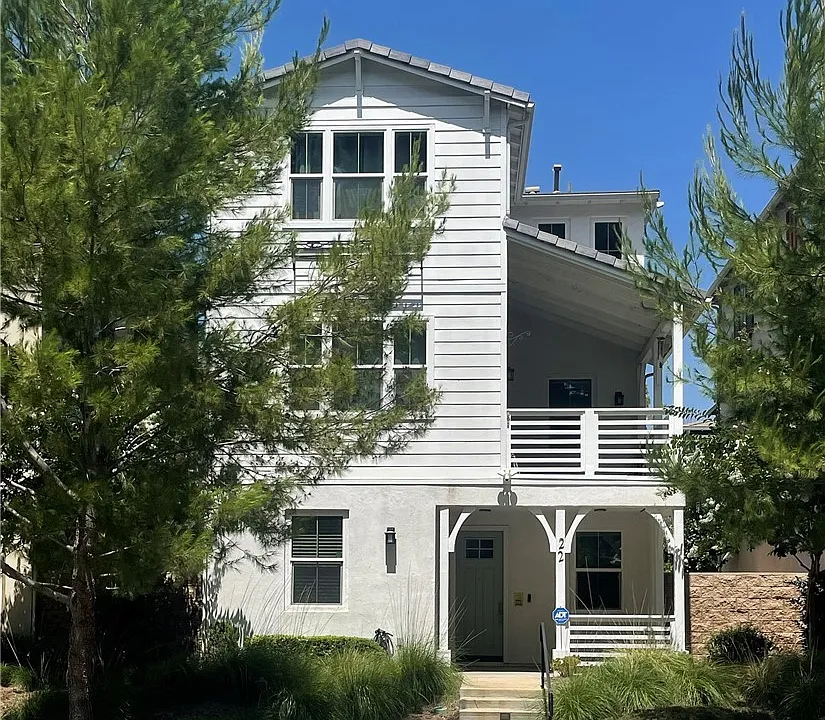 22 Noble St