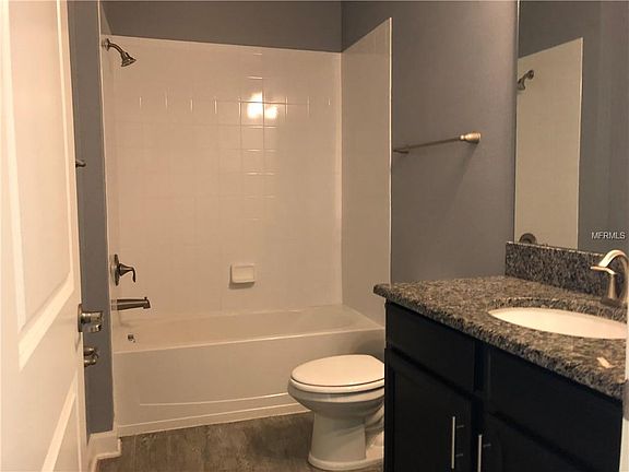 3rd image of 9905 Pecan Hickory Way