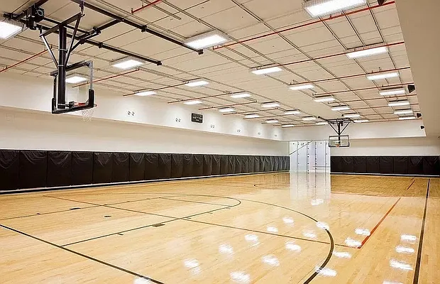 Rented by BLU Real Estate | media 16