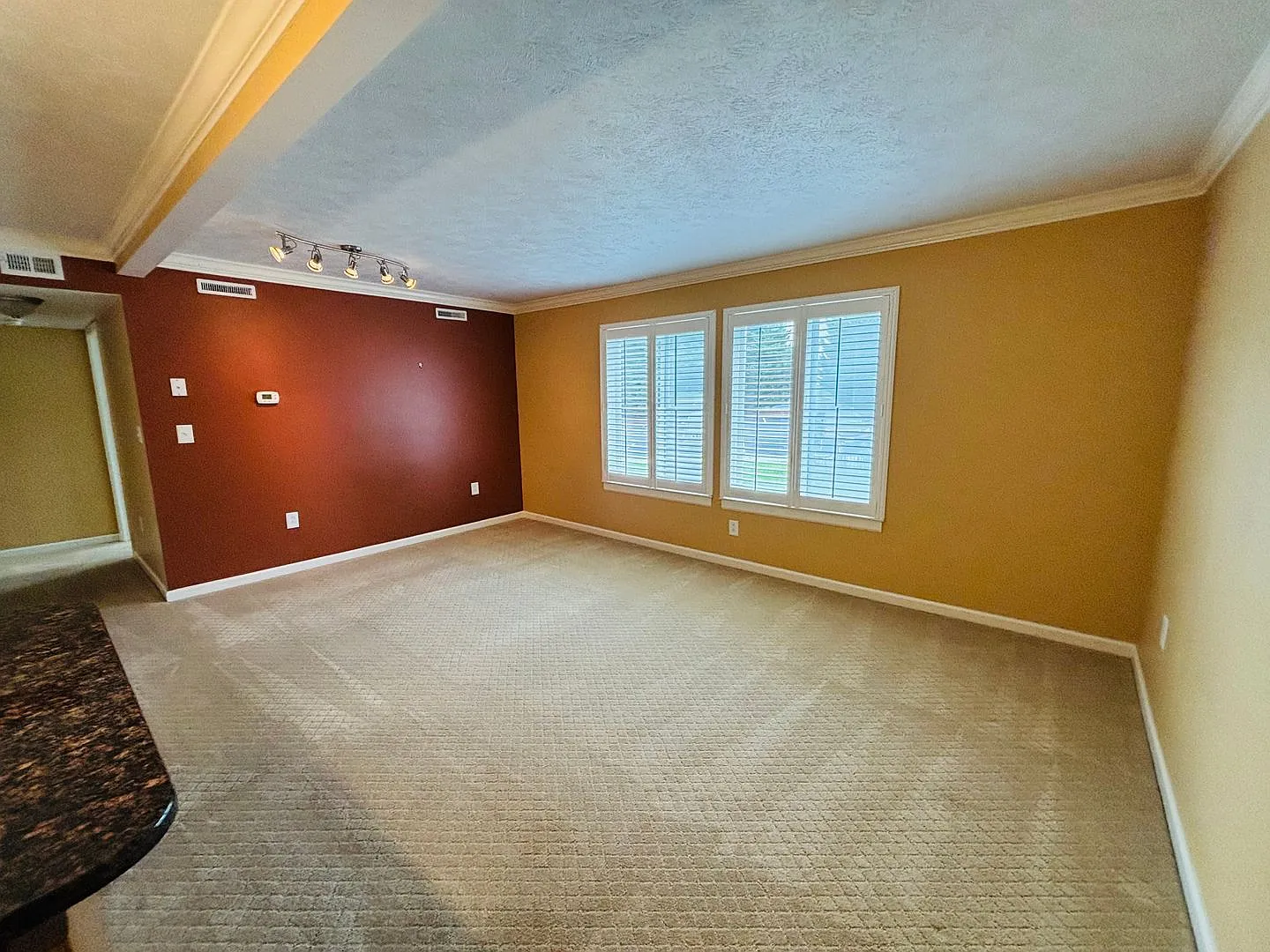 1 Bedroom, 1 Bath condo — Photo 2