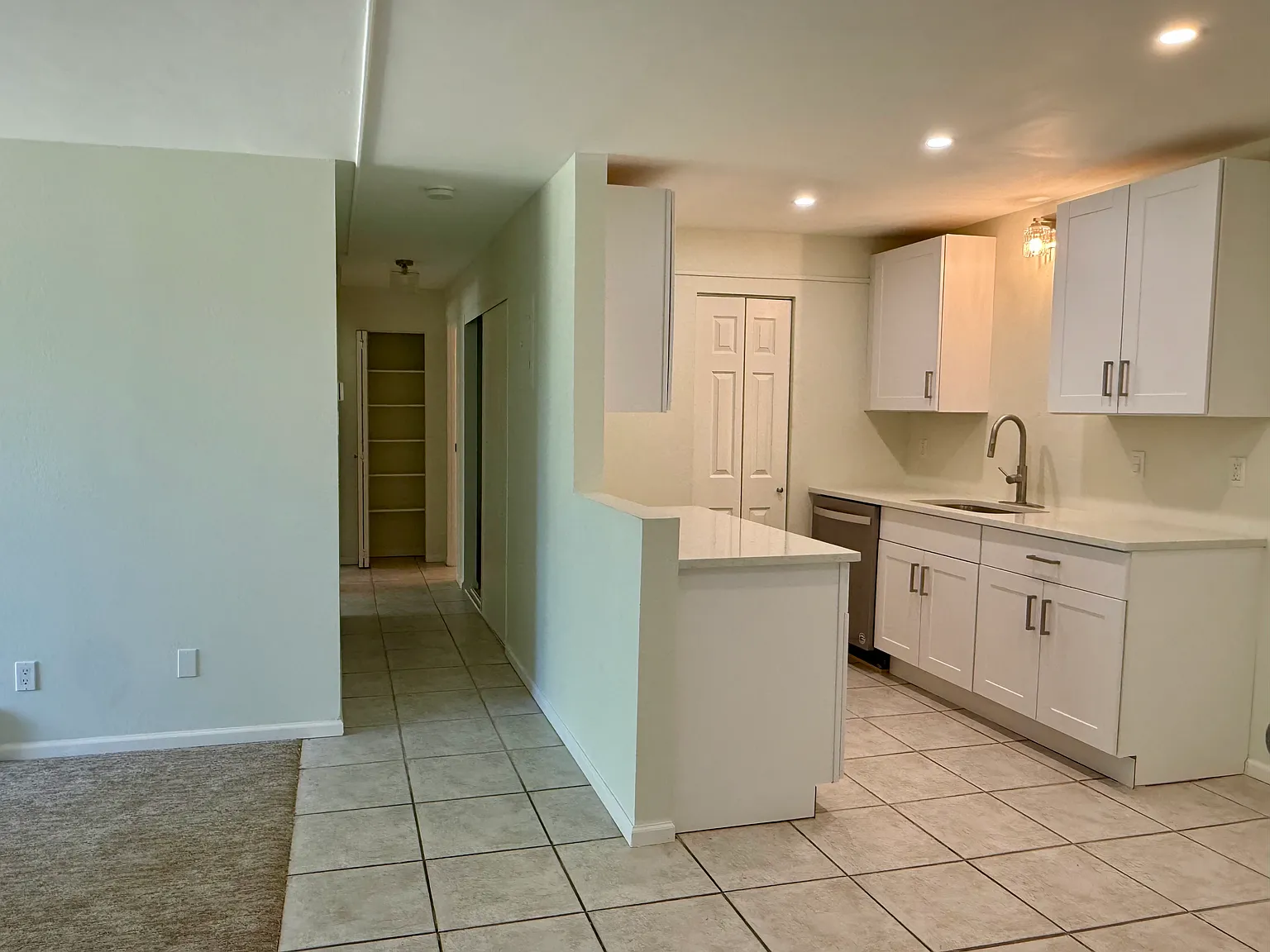 2 bed, 1.5 bath, 800 sqft, $1,995 — Photo 3