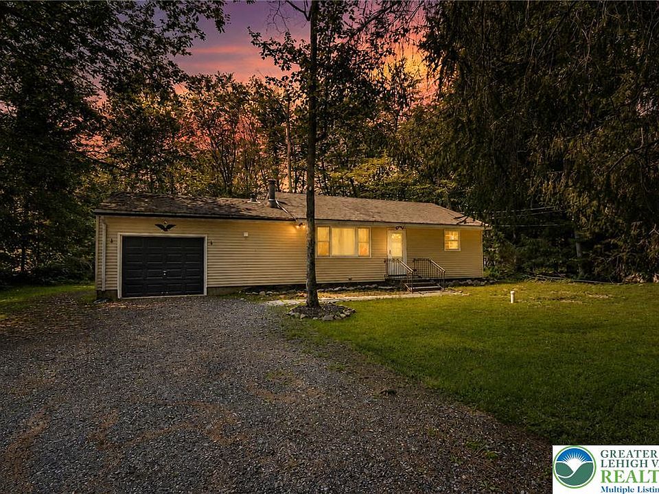 1st image of 3279 Beech Ridge Dr