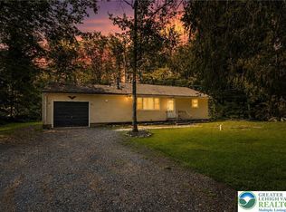 3279 Beech Ridge Dr, Pocono Summit, PA 18346
