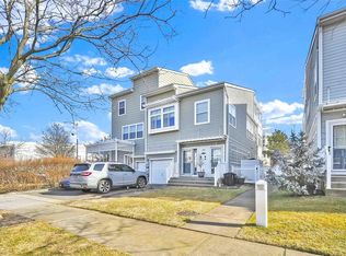 192 Beach 74th St UNIT 1, Arverne, NY 11692