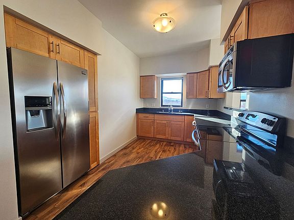 4th image of 712 W Spruce St APT 401