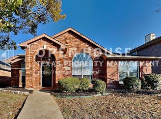 7709 Harbor Dr, Rowlett, TX 75088