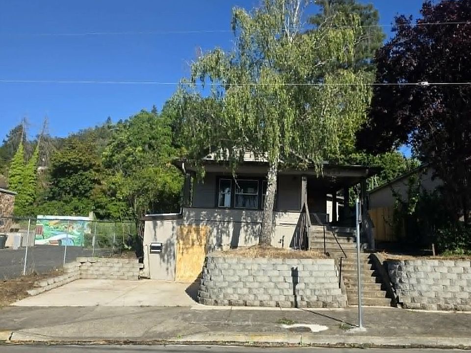 1st image of 633 SE Kane St