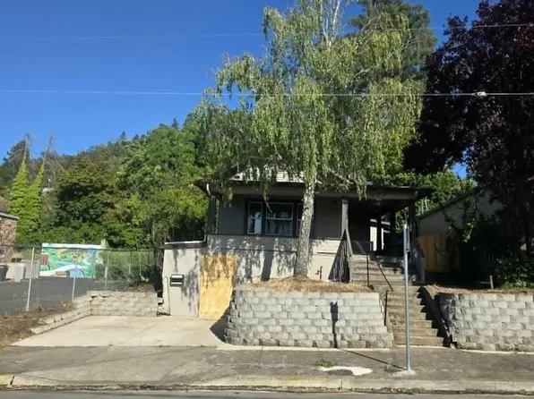 633 SE Kane St, Roseburg, OR 97470