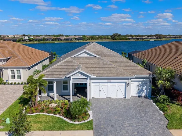 8043 Waterbend Trl, Sarasota, FL 34240